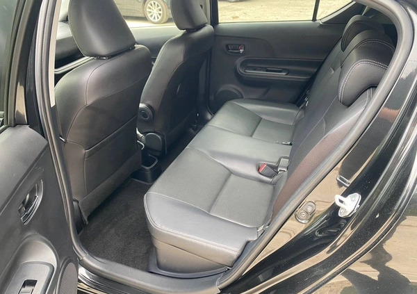 Toyota Prius cena 52999 przebieg: 69000, rok produkcji 2019 z Warszawa małe 562